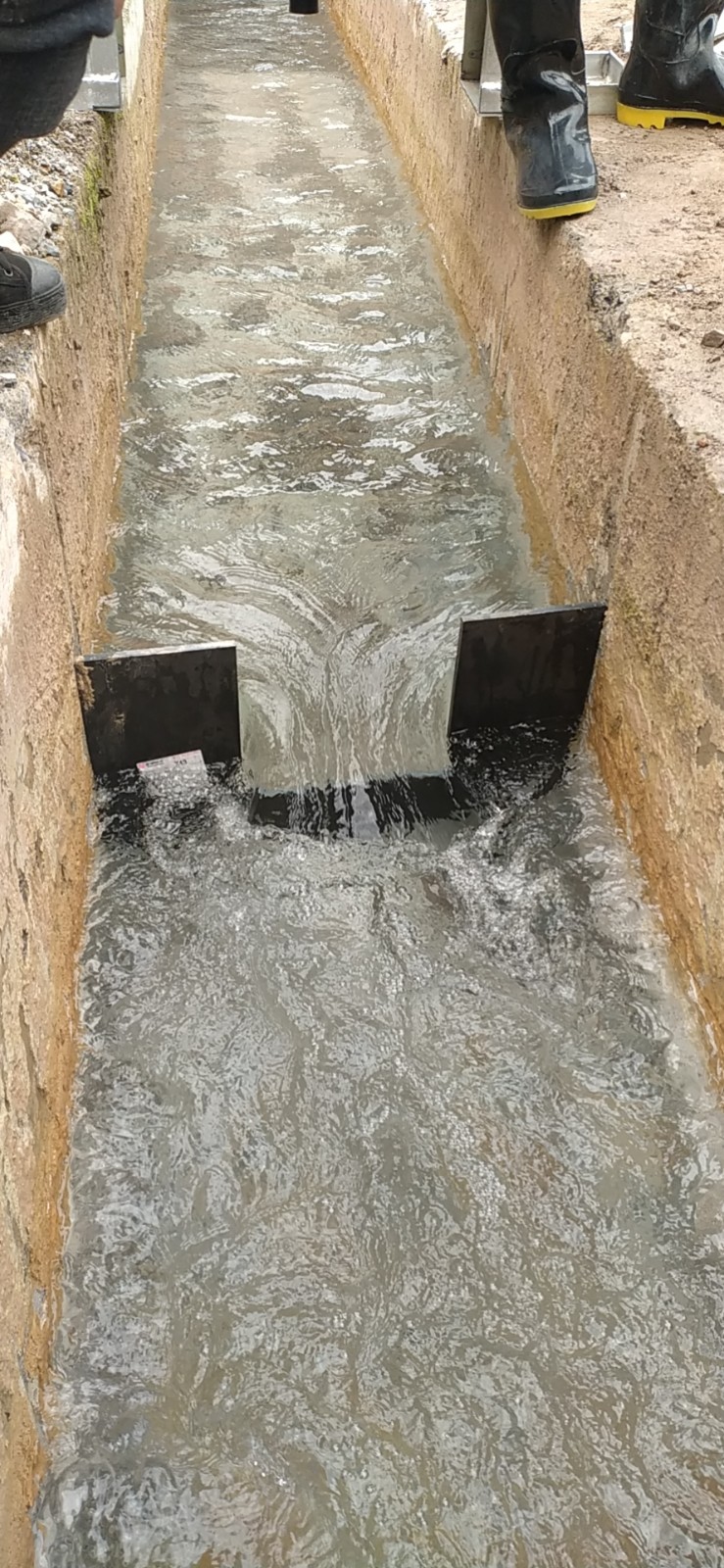 大禹分体超声波明渠流量计.jpg